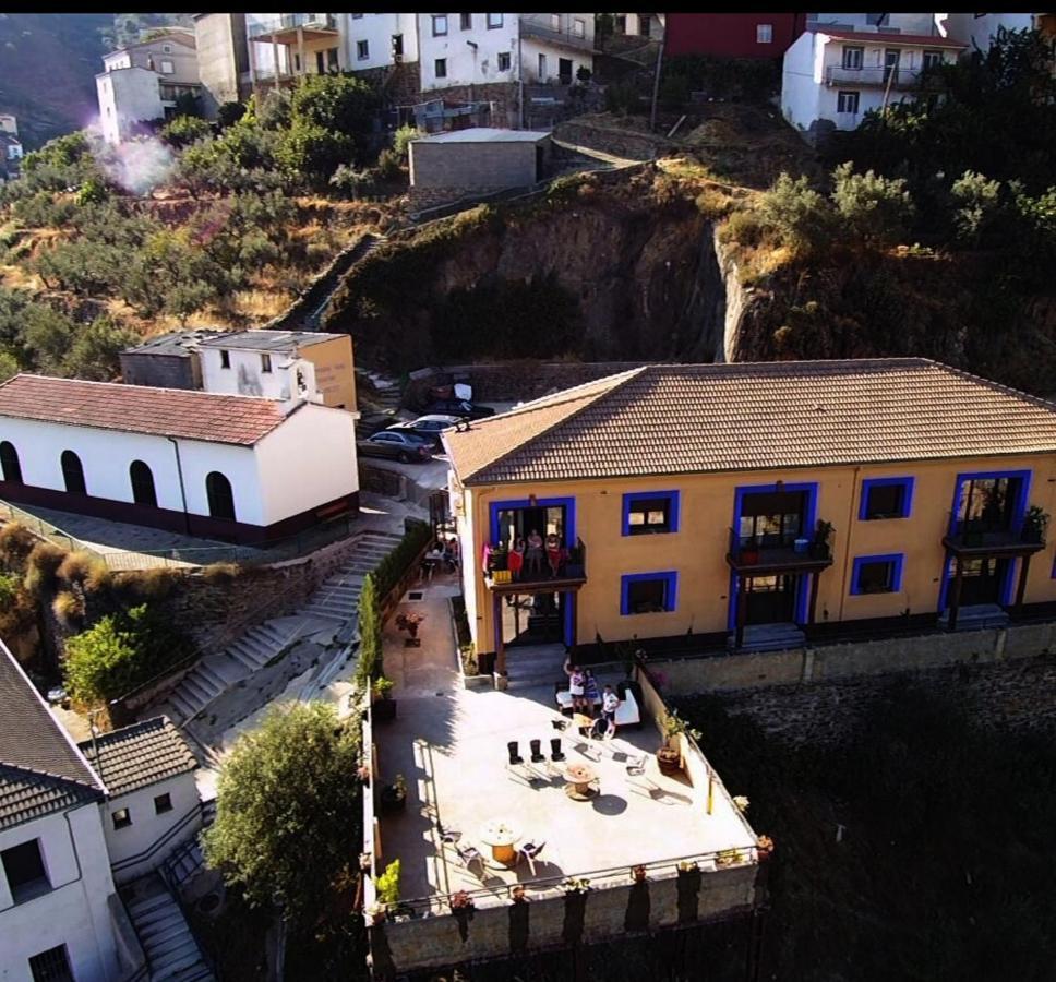 Alojamientos Rurales Hurdes Altas - La Antigua Guarderia Casares de las Hurdes Exterior photo